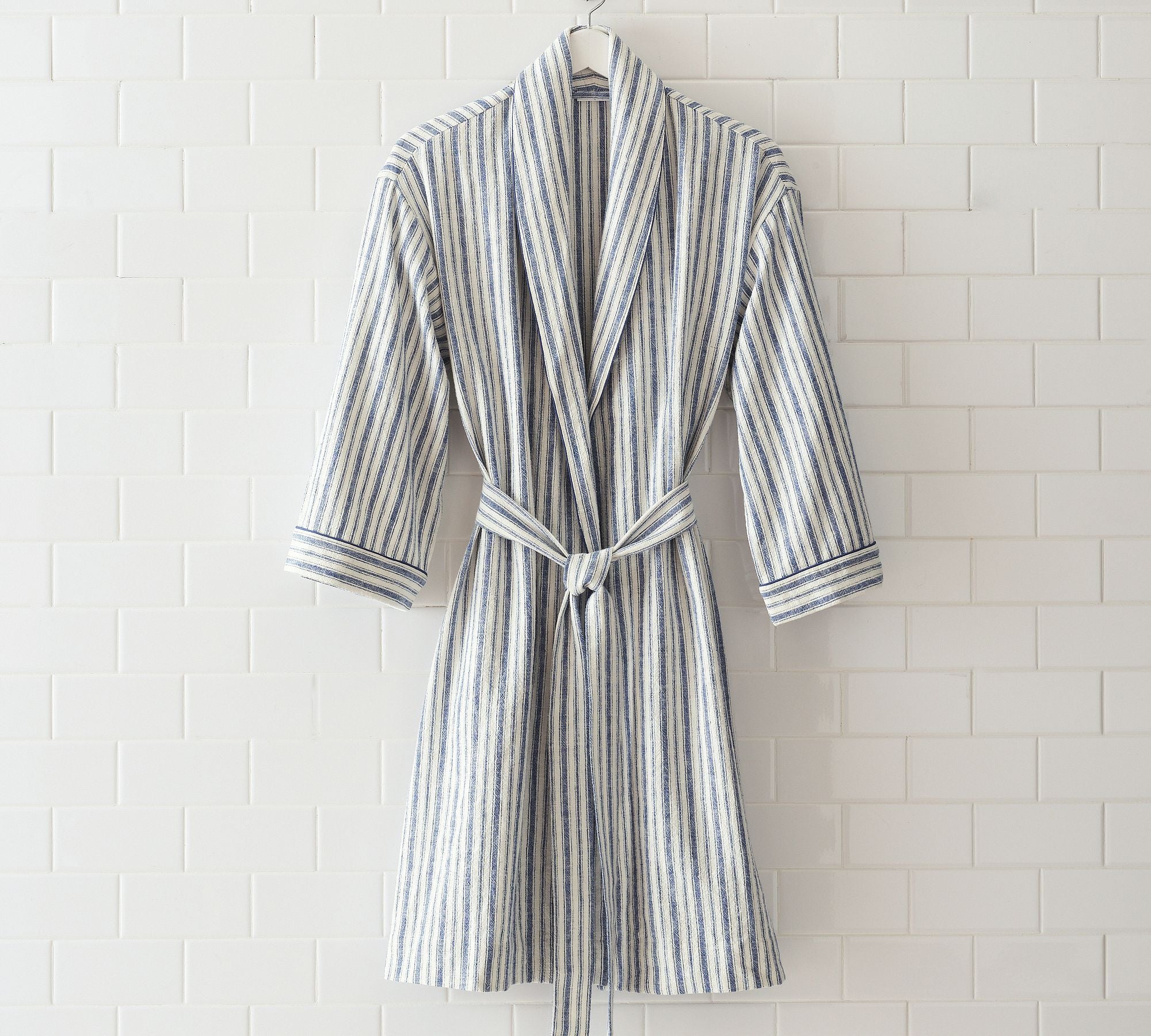 Dwell™ Mark D. Sikes Pixie Stripe Robe 4