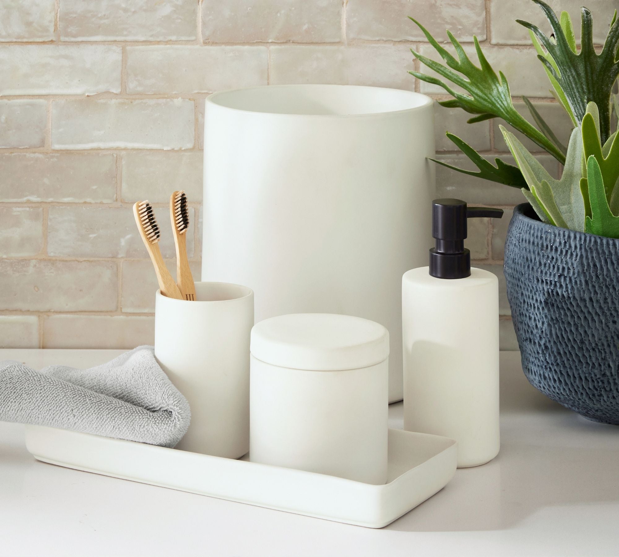 Dwell™ Mason Stoneware Bathroom Accessories Bundle 2