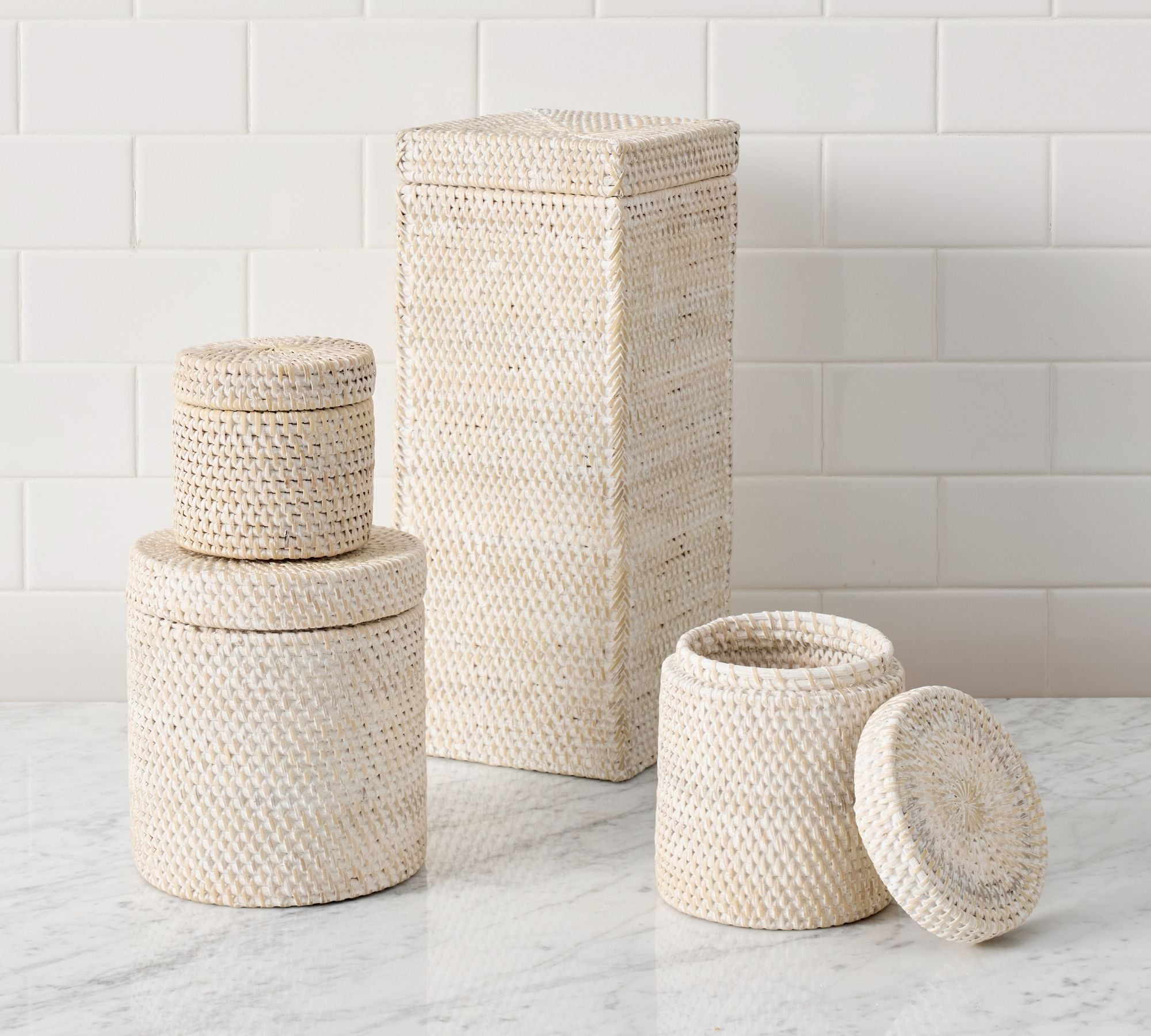 Dwell™ Tava Bath Accessories Bundle 1